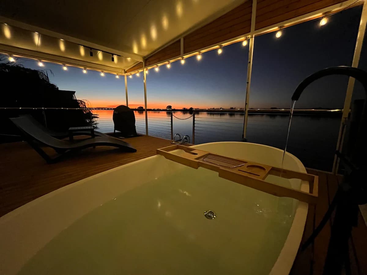 River Gum houseboat